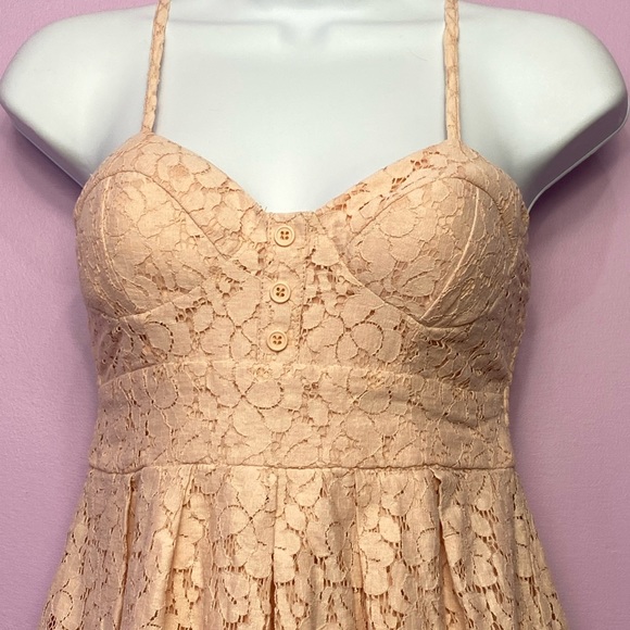 Bluenotes XS blush lace sweetheart dress - Picture 2 of 4